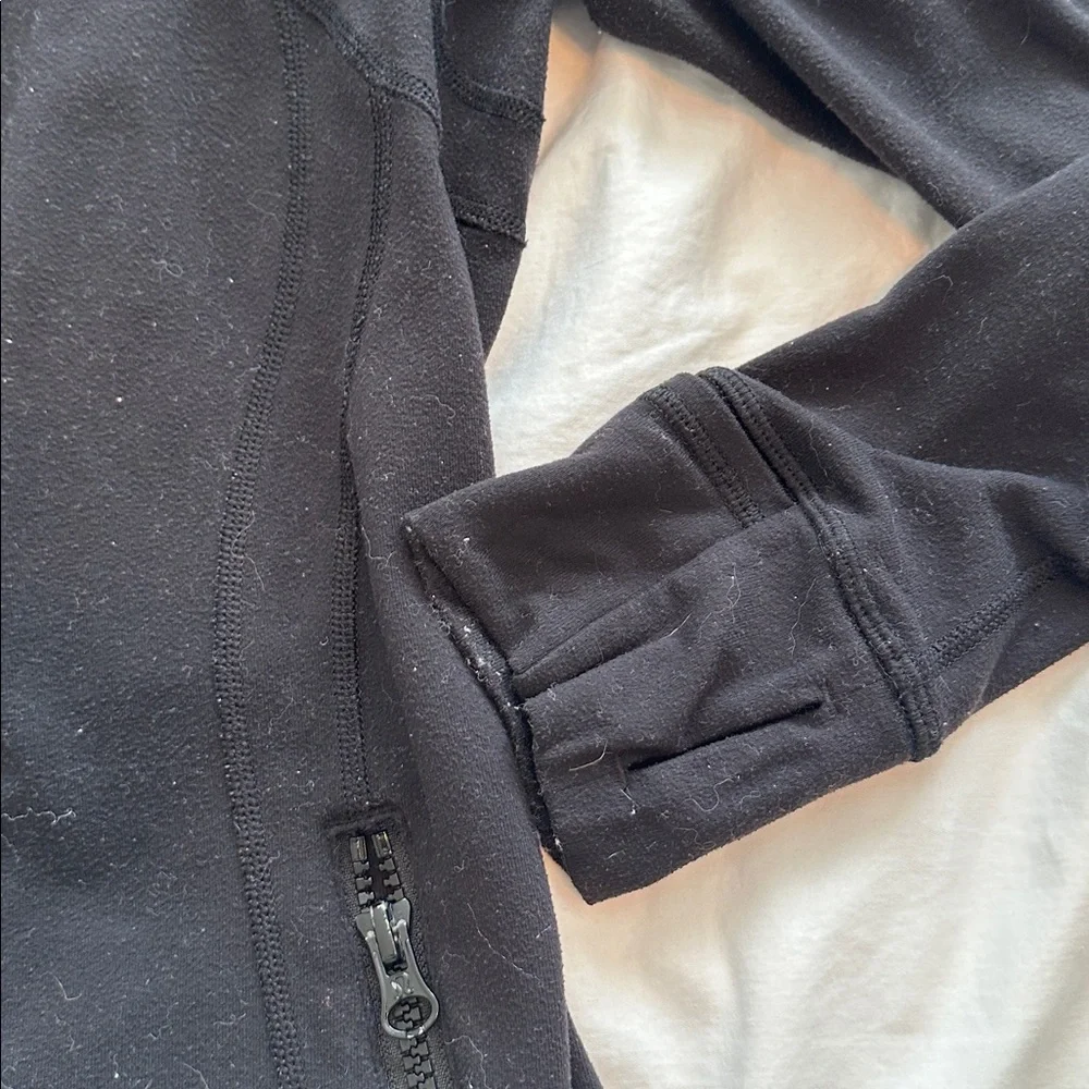 Black Lululemon Align Women's Jacket I believe is a size 4 or 6 selling as is - Picture 3 of 5